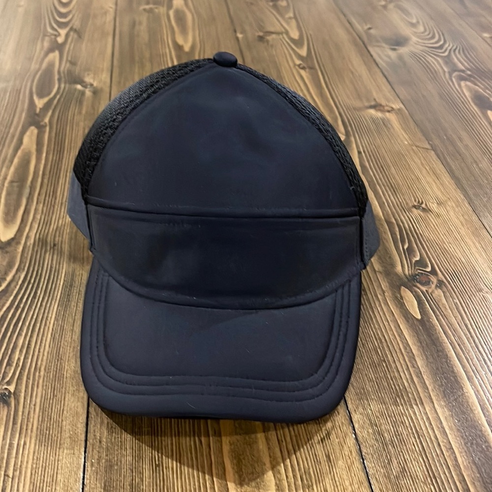 Lululemon Black Mesh Back SnapBack Running Hat